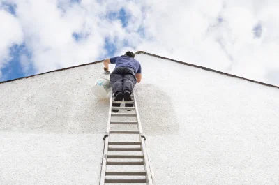 Peinture extérieure à la Roque-sur-Pernes — façades et ravalement